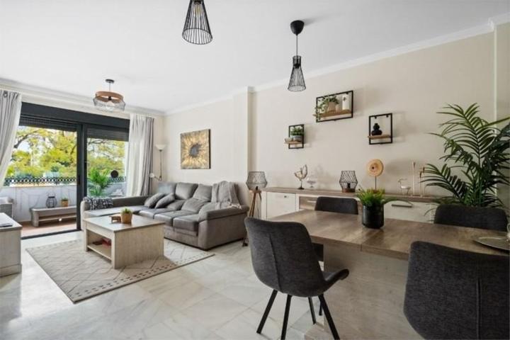 Adosada en venta en Benalmádena, Costa photo 0