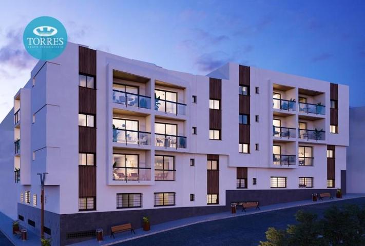 Piso en venta en Estepona, Avenida De España photo 0