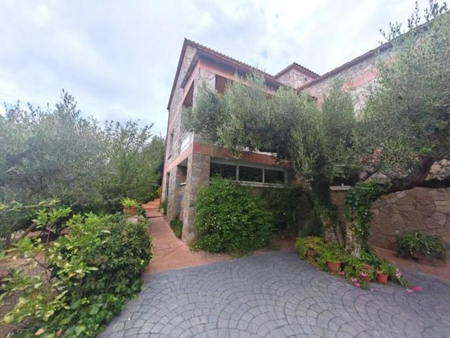 Adosada en venta en Castellar del Vallès, Castellar Del Vallés photo 0