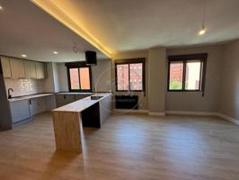 Piso en venta en Madrid, Calle Herencia, 28037 photo 0