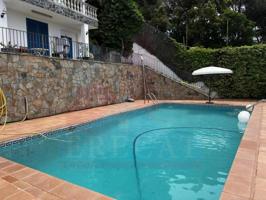 Chalet en venta en Sant Cebrià de Vallalta photo 0