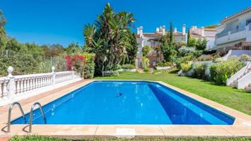 Adosada en venta en Marbella, Artola Baja photo 0