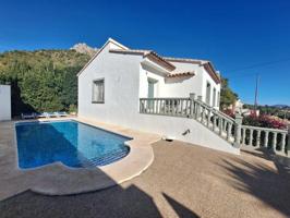 Chalet en venta en Calpe, Canuta I photo 0