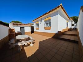 Chalet en venta en Chiclana de la Frontera, Coto San José photo 0