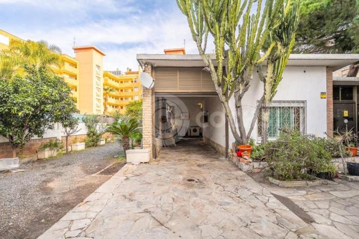 Casa en venta en Salou, Centre photo 0