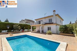 Casa en venta en Peligros, Monteluz photo 0