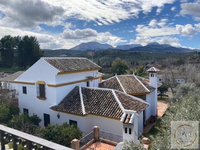 Casa con terreno en venta en Priego de Córdoba photo 0
