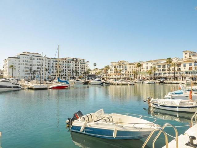 Local comercial en venta en Manilva, Manilva beach photo 0