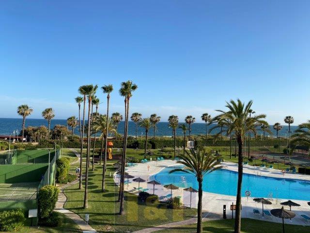 Apartamento en venta en Lepe, Islantilla - Playa photo 0