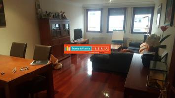 Piso en venta en Logroño, Vara De Rey photo 0