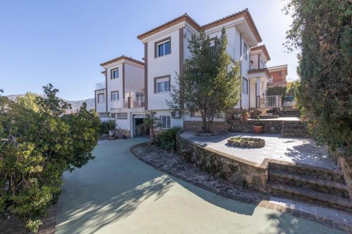 Casa en venta en Monachil, Barrio de la vega photo 0