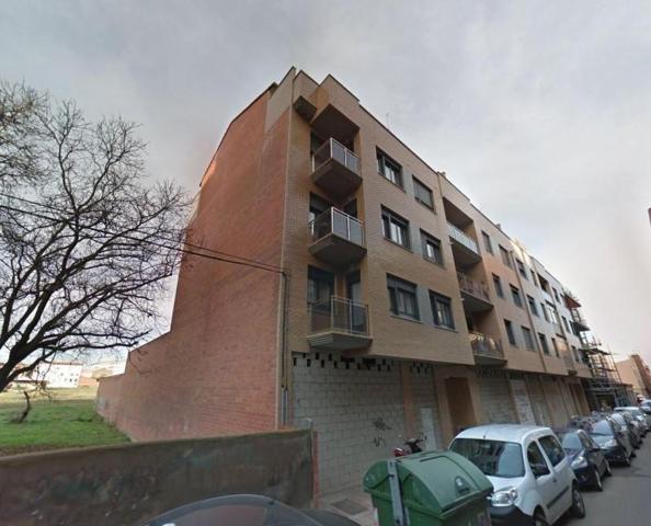 Local comercial en venta en León, Universidad photo 0