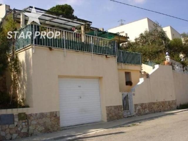 Casa en venta en Llançà photo 0