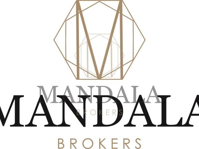 Oficina en venta en Marbella photo 0