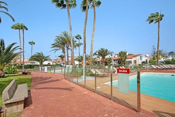 Bungalow en venta en San Bartolomé de Tirajana, Playa del Inglés photo 0