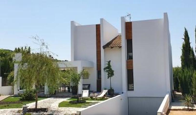 Chalet en venta en Chiva, URB. EL BOSQUE photo 0