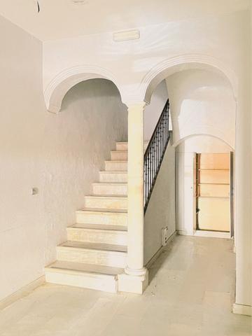 Edificio en venta en El Puerto de Santa María, CENTRO photo 0