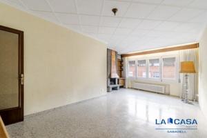 Casa en venta en Sabadell, Barcelona photo 0