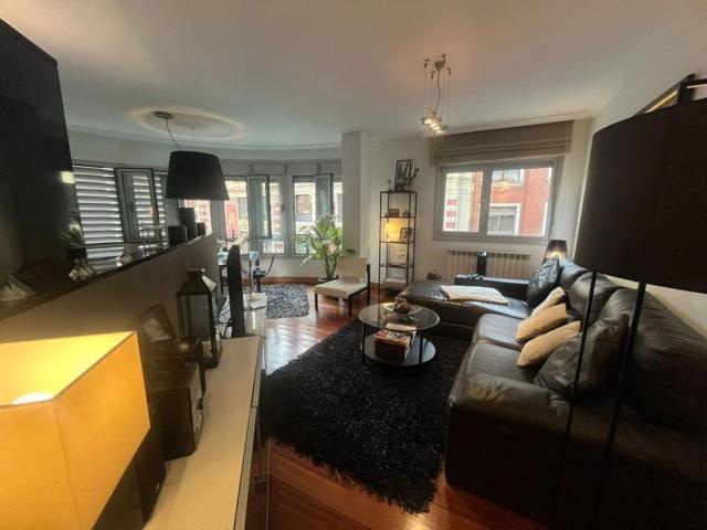 Piso en venta en Bilbao, Indautxu photo 0