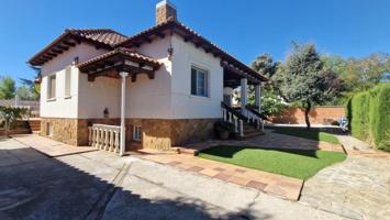 Chalet en venta en Nuevo Baztán, Eurovillas photo 0