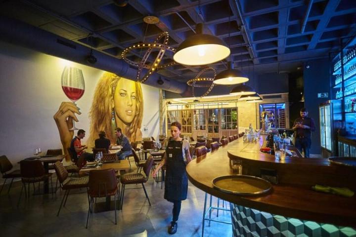 Local comercial en venta en Sotogrande photo 0