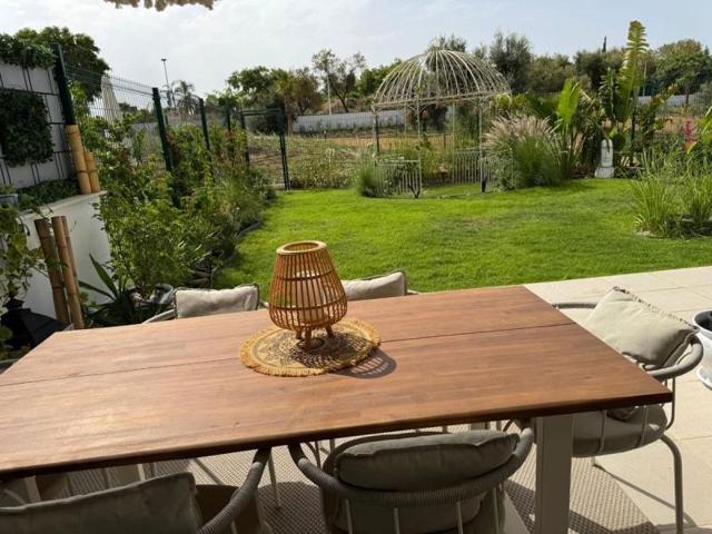 Apartamento en venta en Estepona, Parque Selwo Aventura photo 0