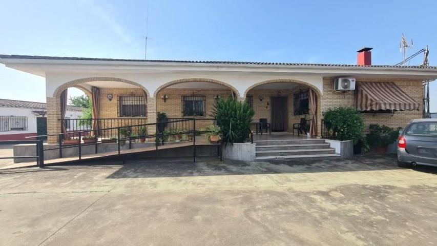 Chalet en venta en Córdoba, El Higuerón photo 0