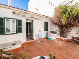 Casa en venta en Es Castell photo 0