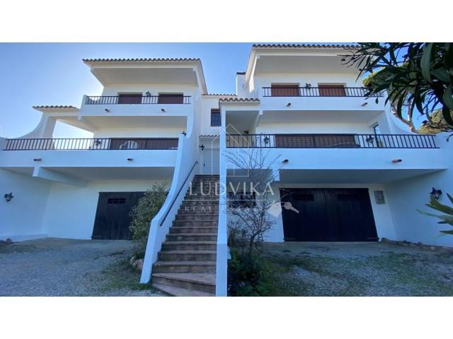 Chalet en venta en Castell-Platja d'Aro photo 0