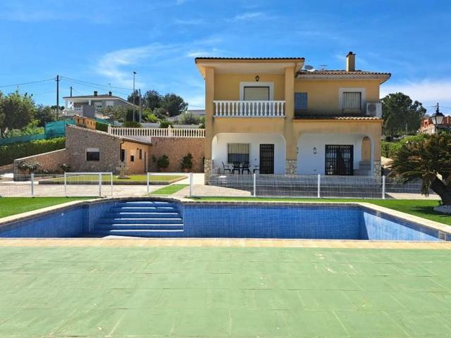 Chalet en venta en Alberic, Urbanizacion san cristobal photo 0