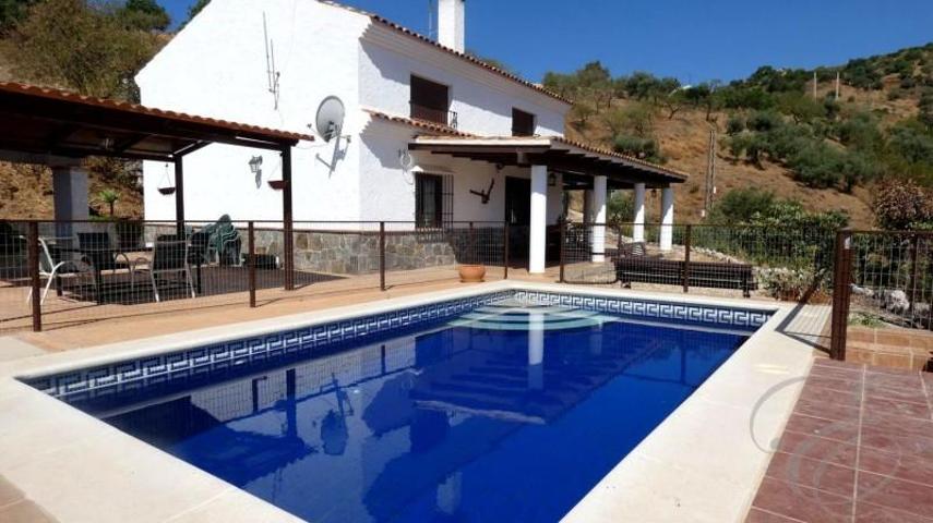 Casa con terreno en venta en Colmenar, Solano, Carril de Tajo, 29170 photo 0