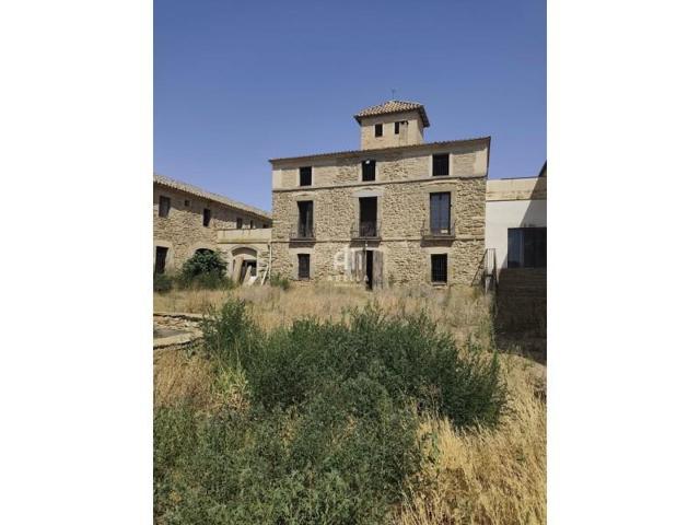 Chalet en venta en Lleida photo 0