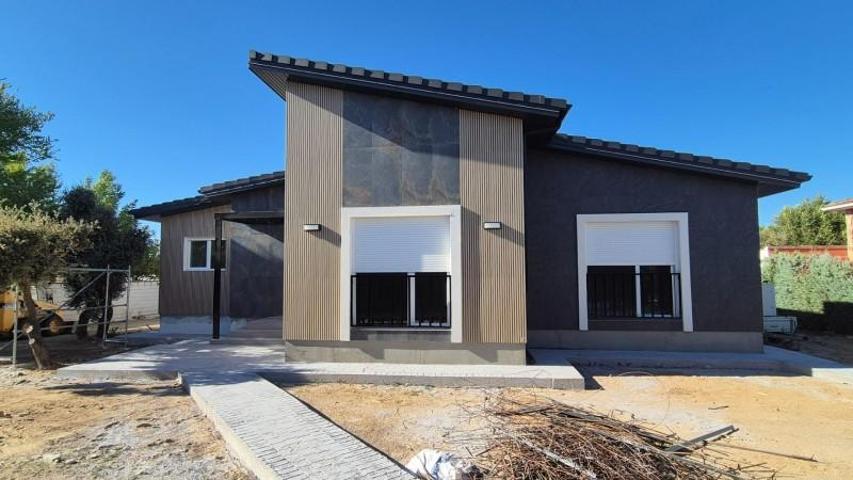 Chalet en venta en Nuevo Baztán, Eurovillas photo 0