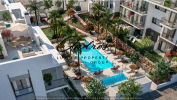 Apartamento en venta en Estepona, Centro photo 0