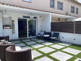 Adosada en venta en Granollers, Tres Torres photo 0