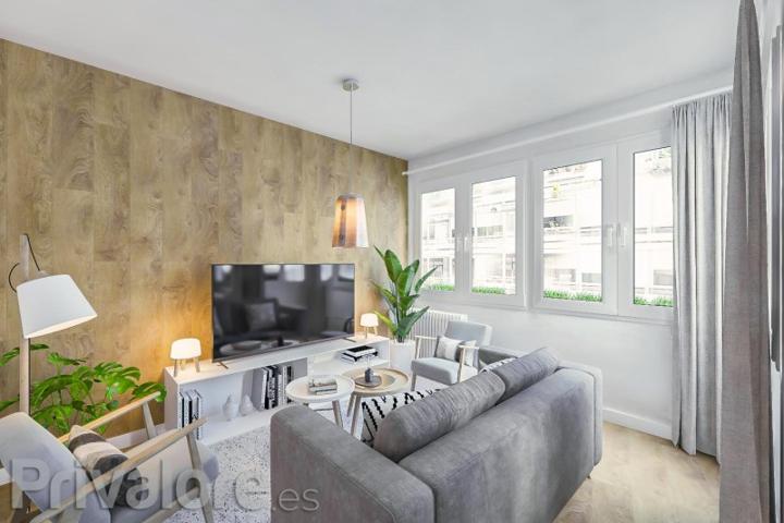 Piso en venta en Barcelona, Carrer de Villarroel, 08036 photo 0