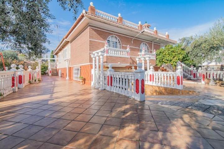 Chalet en venta en Ogíjares, H.belen photo 0