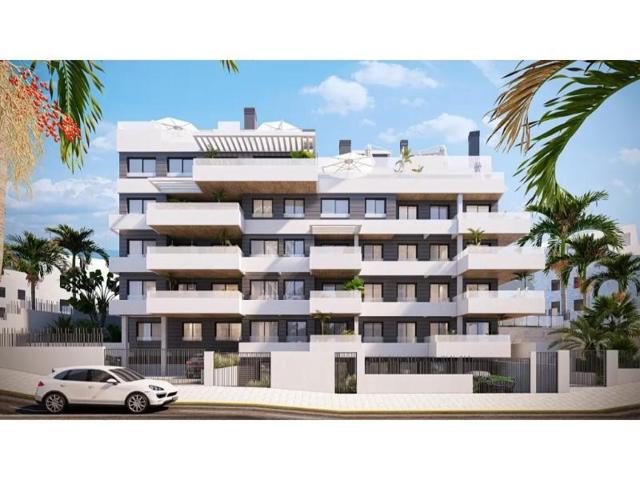 Apartamento en venta en Estepona photo 0