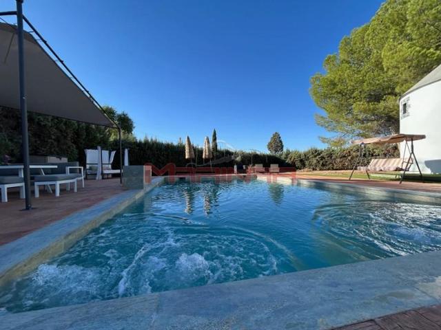 Chalet en venta en Colmenar de Oreja, Miralcampo photo 0