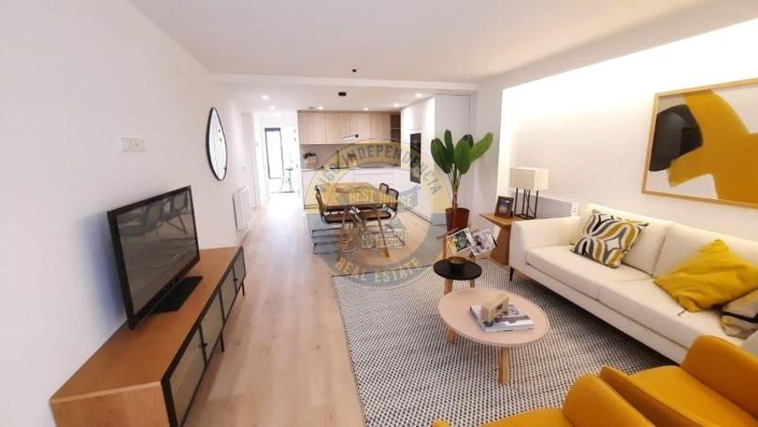 Piso en venta en Vigo, Pza. España photo 0