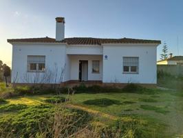Chalet en venta en Chiclana de la Frontera, Las Lagunas - Campano photo 0