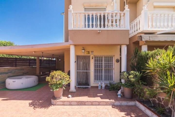 Adosada en venta en Elche, Universidad - Ciudad deportiva photo 0