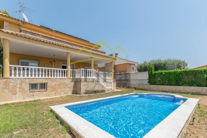 Chalet en venta en Llíria, URB. SANT GERARD photo 0