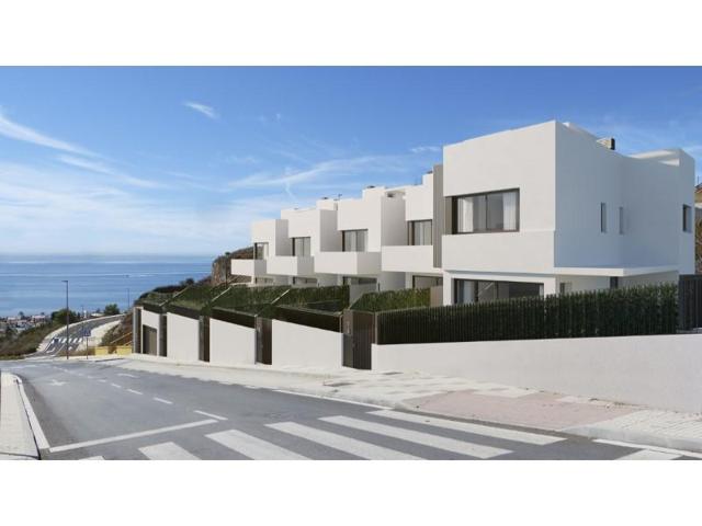 Bungalow en venta en Rincón de la Victoria photo 0