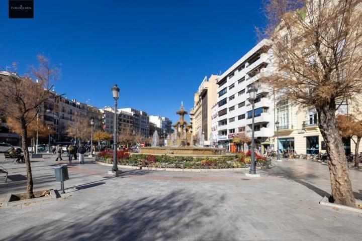 Piso en venta en Granada, Centro photo 0
