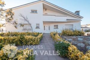 Chalet en venta en Caldes de Montbui, La font dels enamorats photo 0