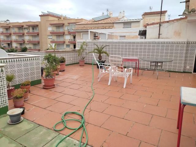 Piso en venta en Torremolinos, La Carihuela photo 0