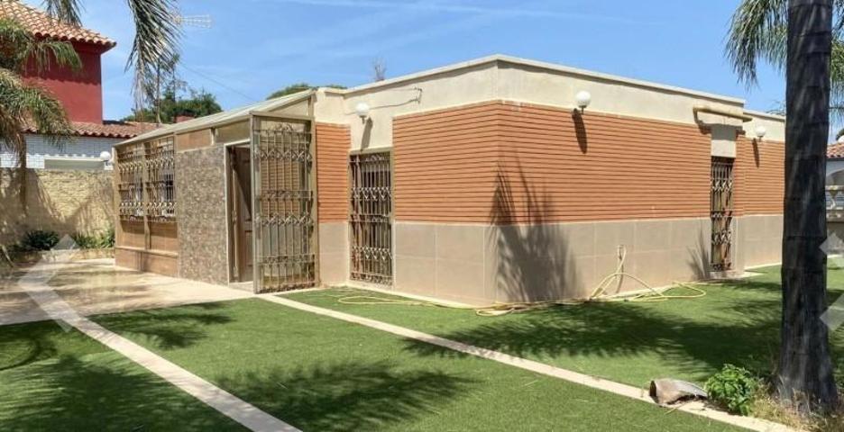 Chalet en venta en Cambrils, Bahia - Regueral photo 0