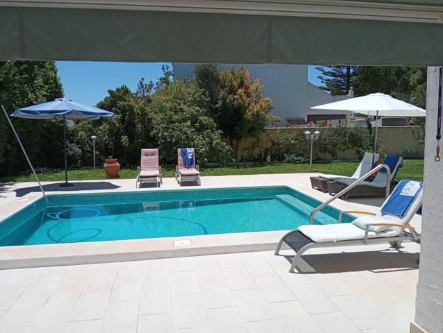 Chalet en venta en Chiclana de la Frontera, Las Lagunas - Campano photo 0