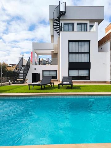 Adosada en venta en Algorfa, La Finca Golf photo 0